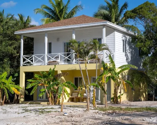 Laughing Bird Studio #7 - Brand New Stylish Apartment, Pool, Bea 1 Bedroom Condo Hotels in Governor's Harbour