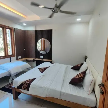 Hotel Greenland Inn Hampi