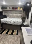 Cozy 2-bedroom RV in amazing Pipestem with AC, WiFi and Heat Smart TV