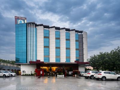 Hotel Ravisha Continental