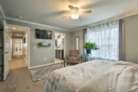 Lakefront Home w/ Deck, Fishing Dock & Canoe! - parking
