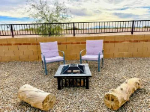 Tropical Desert Oasis. New built! Family friendly. Grill,Tiki bar&Mountain view.