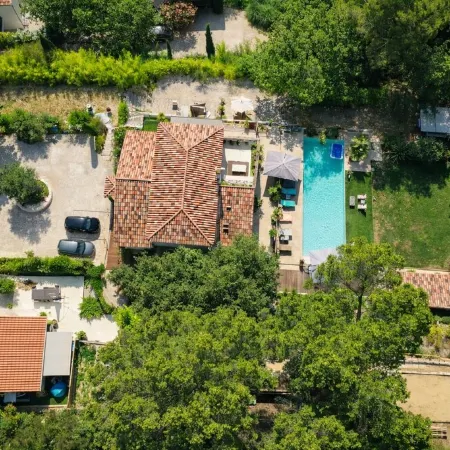 Detached 2-Bedroom House with Private Garden and Terrace. Quiet Location and Pool