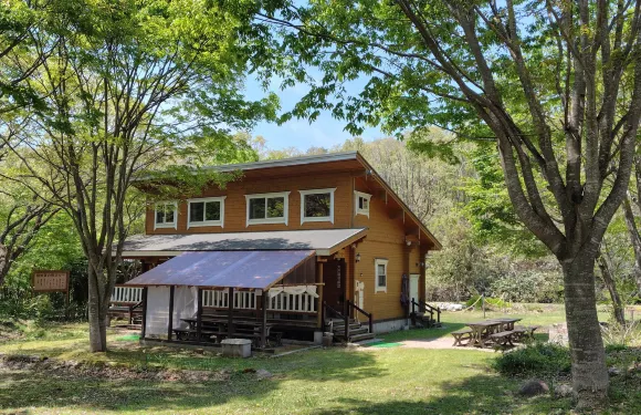 Dandan村 村民之家小木屋