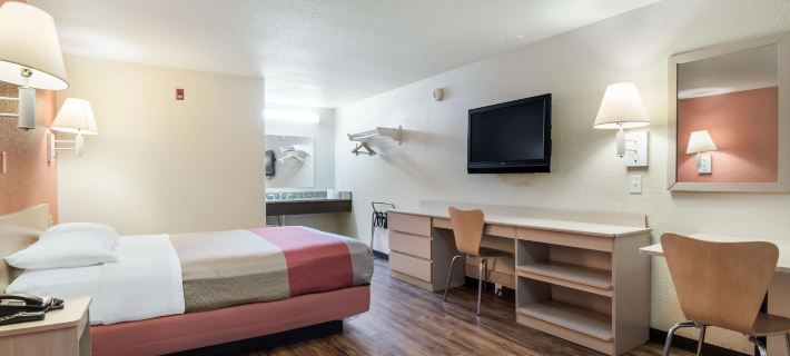 Motel 6 Newport News, VA Hotel di Newport News