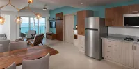 Imperial Suite 1-bedroom ocean view and kitchen