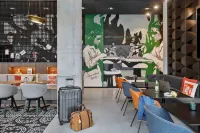 Moxy Kaunas Center - breakfast