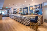 Premier Inn Farnborough Town Centre - Bãi đậu xe