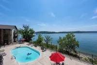 Waterfront Pool! Near Sdc - Step-Free Access! - balcon