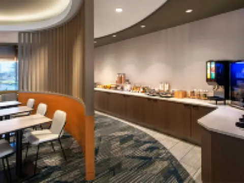 スプリングヒル・スイート・バイ・マリオット・アルバニー - コロニー コロニーのホテル