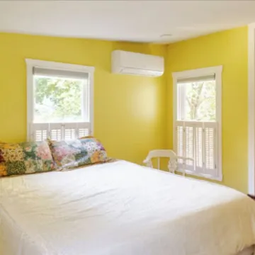 Private Giant Luxury Creekside Home - Serenity