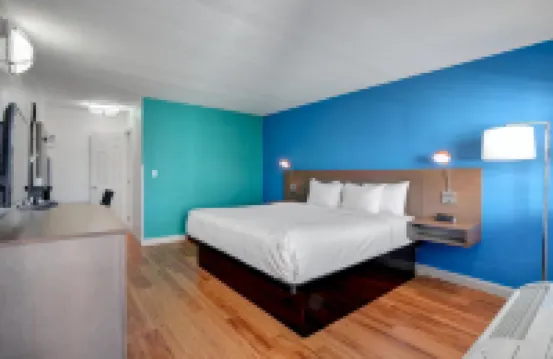 Signature Inn Medford Downtown - Newly Renovated