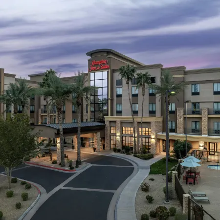 Hampton Inn & Suites Phoenix Glendale-Westgate