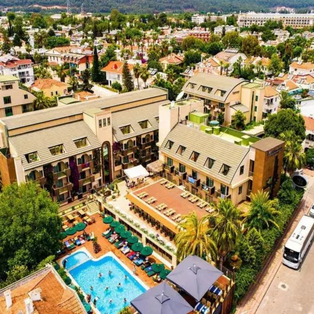 Ambassador Plaza Hotel