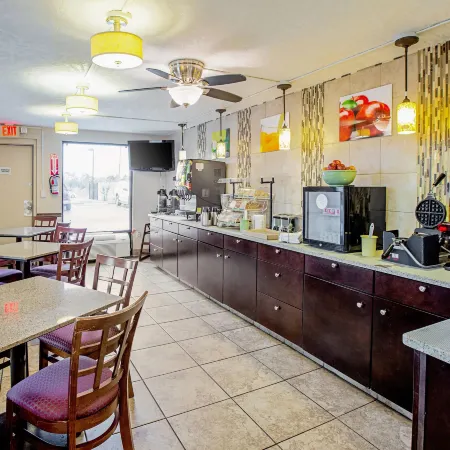 Quality Inn & Suites Live Oak I-10 Exit 283