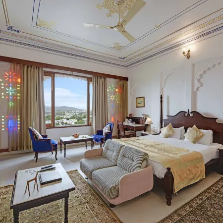 Raj Kuber - A Boutique Lake View Hotel