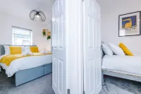 Stylish Home Incredible Location Sleeps 5 - balcony