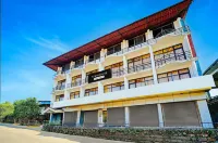 คลาสสิก พร้อมระเบียง โรงแรม ราช - 2 ดาว