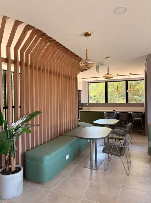Modern Studio Apartment in Cali's Vibrant University District - Apartments