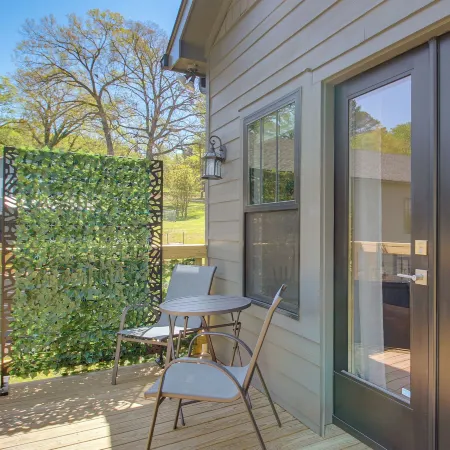 Walkable North Georgia Hideaway! Modern Suite