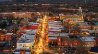 Fowlkes Street by AvantStay Minutes from Historic Main Street Short Drive to Downtown Nashville - 3 星級