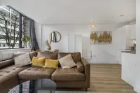 GuestReady - Chic Urban Retreat in Old Trafford