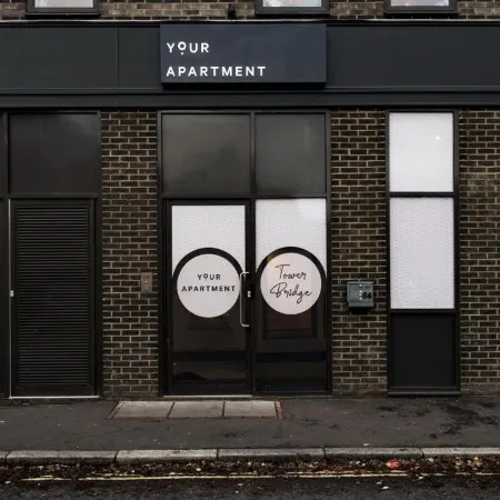Your Apartment - Tower Bridge Отели рядом с достопримечательностью «Саутворк»