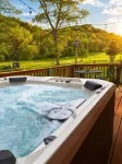 Romantic Secluded Creekside Cabin w/ Hot Tub, Private Escape