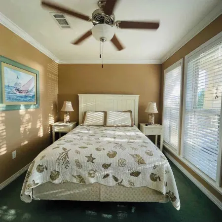 123 Beau Clair - Beachside Townhome With Balcony and Pool in Long Beach