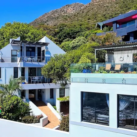 185 on Beach Boutique Suites