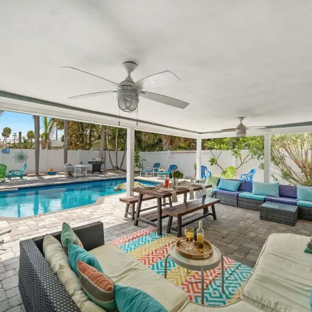 4822 Fairview Dr