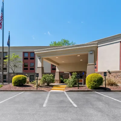 Holiday Inn Express HERSHEY (HARRISBURG AREA) by IHG Hotels near Hershey Park Stadium