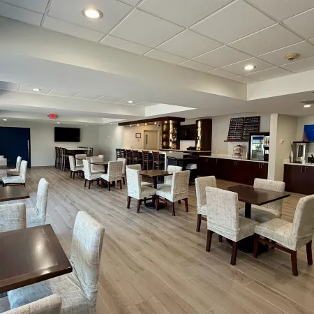 Comfort Inn & Suites Sturbridge-Brimfield