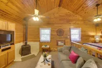 Eureka Springs Studio w/ Deck, Views & BBQ! - 2-Star