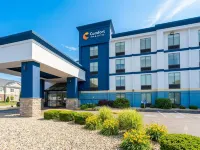 Comfort Inn & Suites Danbury-Bethel Hotels in Danbury
