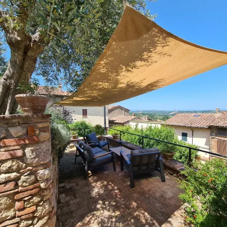 La Terrazza, Historic Tuscan Stone Residence with Garden and Terrace in Cetona