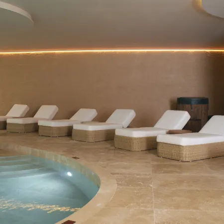 Castelo Suites Hotel