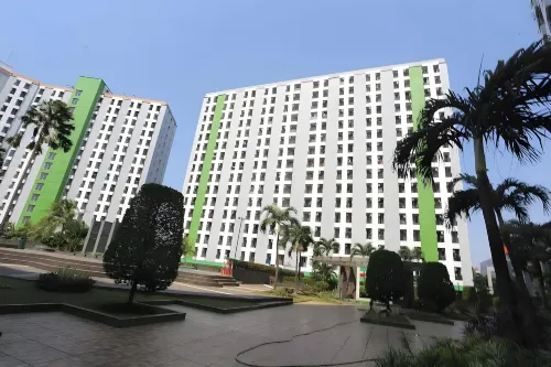 Hotel O Ciputat Near Apartment Green Lake View Ciputat - sarapan