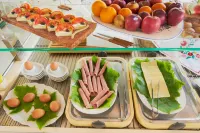 Golden Bay Apartments-Garden Haven - breakfast