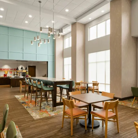 Hampton Inn & Suites DeLand