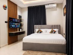 The Address 127 - Refined Apartments