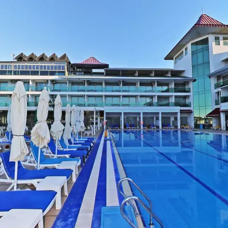 Ceti̇n Presti̇ge Resort