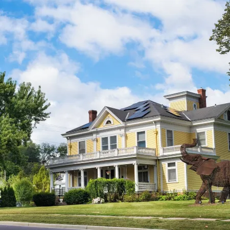 Ringling House Bed & Breakfast