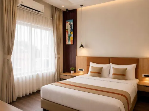 Hiive byConvivial Hotel TelibandhaRaipur - 2-Star