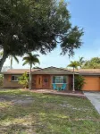 3 bed 2 bath minutes from the beach! - 2-Star