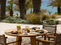 Golden Milos Beach House by Domotel - Aamiainen
