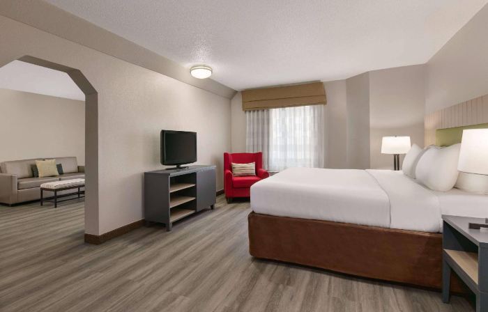 Country Inn & Suites by Radisson, Roanoke Rapids, NC