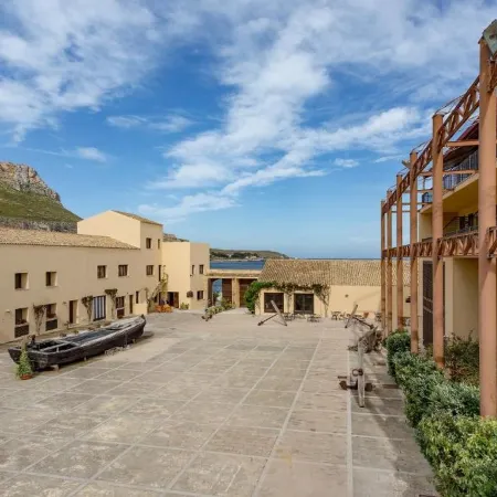 Phi Hotel la Tonnara di Bonagia