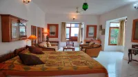 Haveli Braj Bhushanjee Heritage Hotel and Museum - Wifi