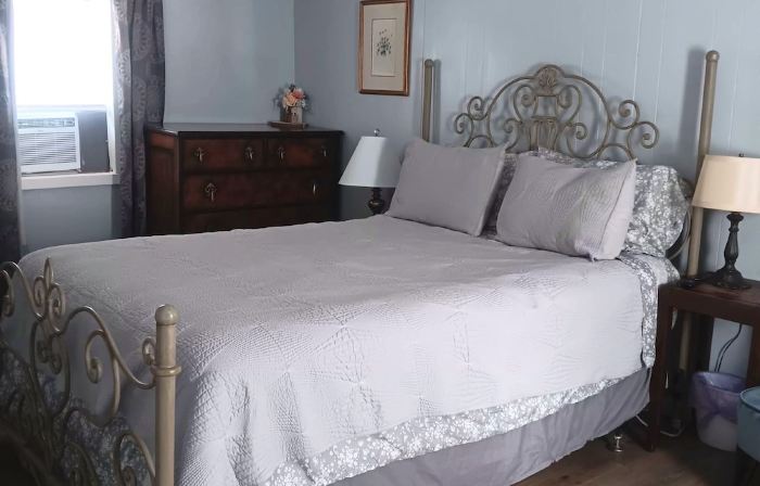 Spend the night in this blast-from-the past 1930's Shot Gun House